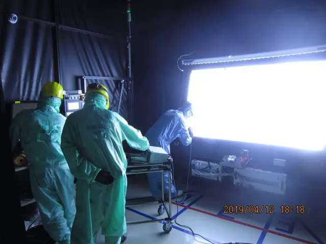 檢測燈箱工廠-100吋大型led檢測燈箱